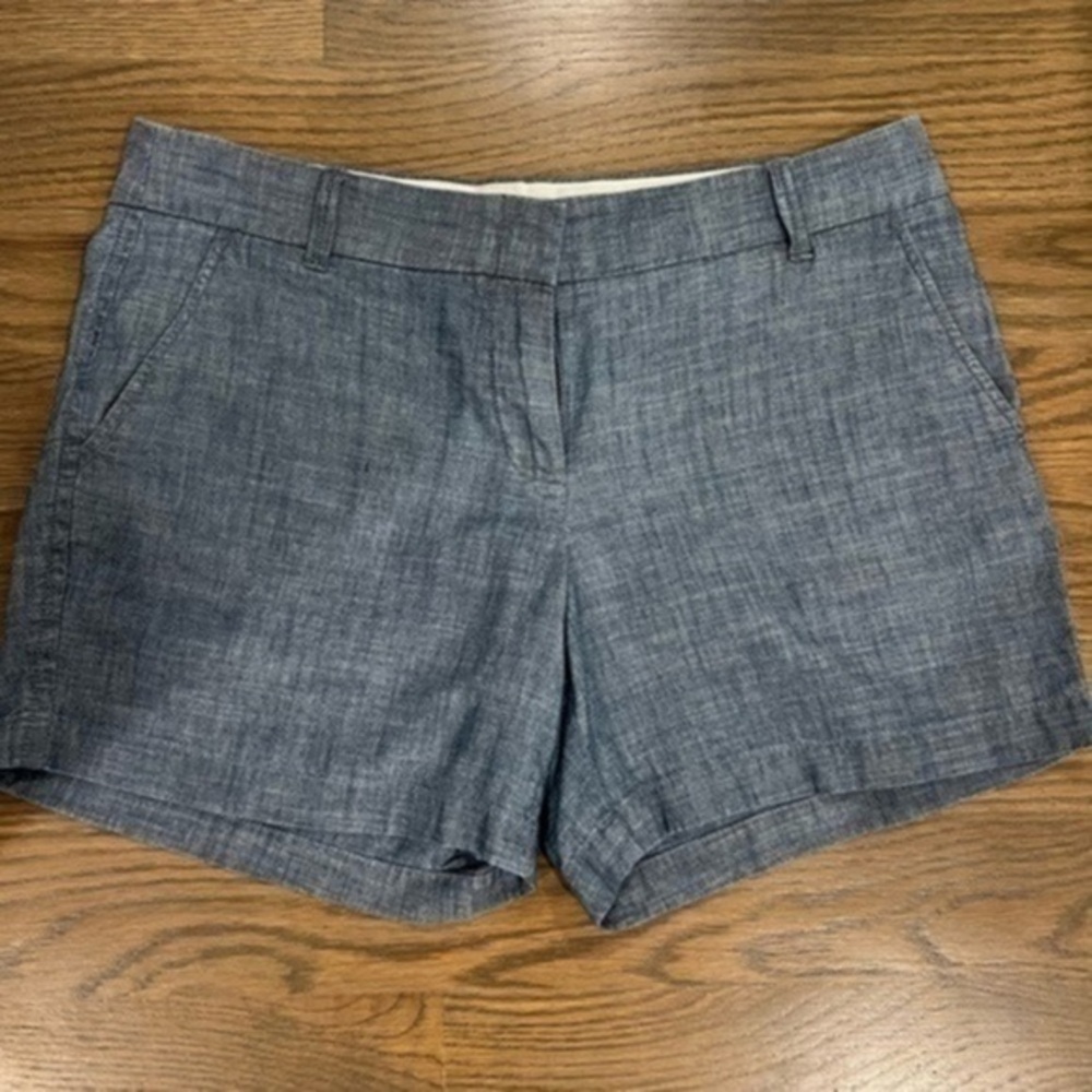 J Crew Chino Shorts Womens Size 10 Blue Chambray 5" Pockets Classic Flat Front E